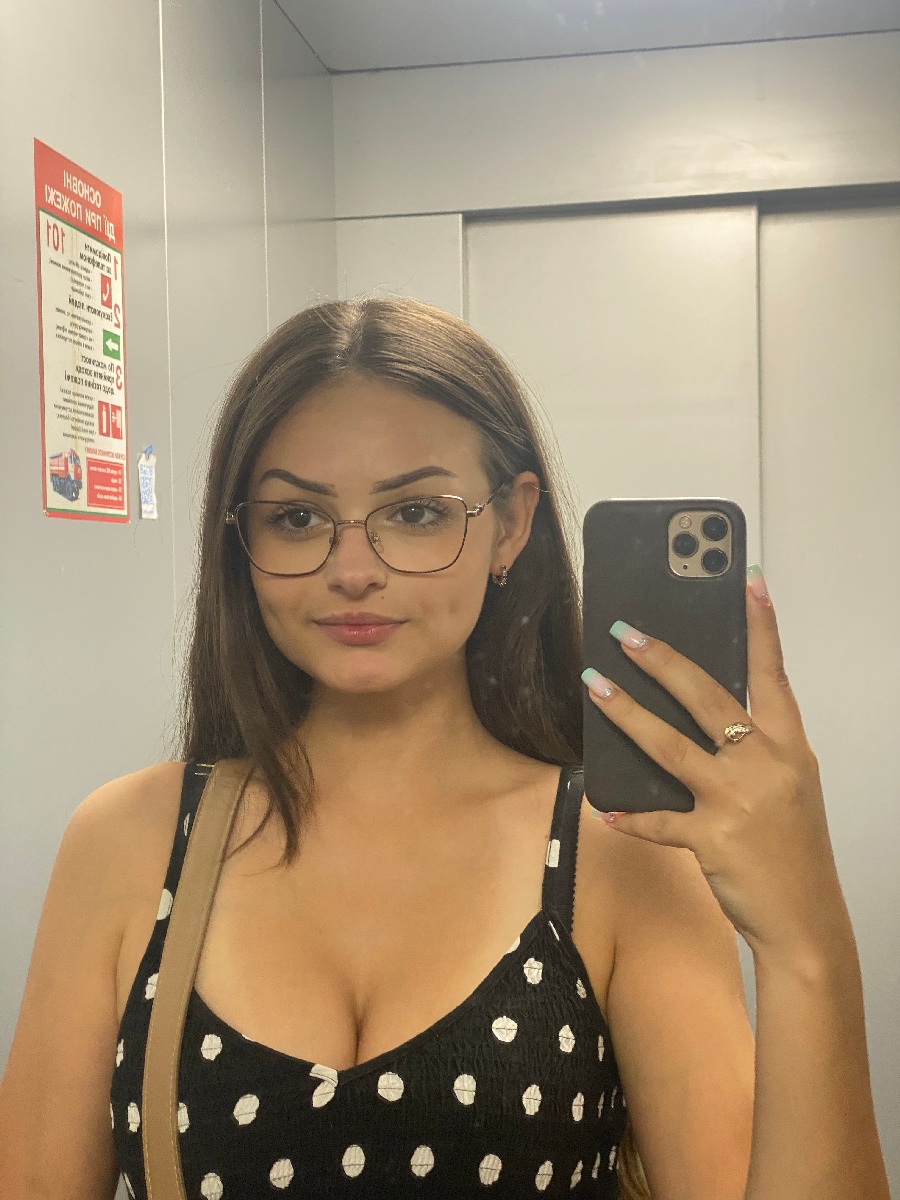 Sexy model Stacy in Chongqing