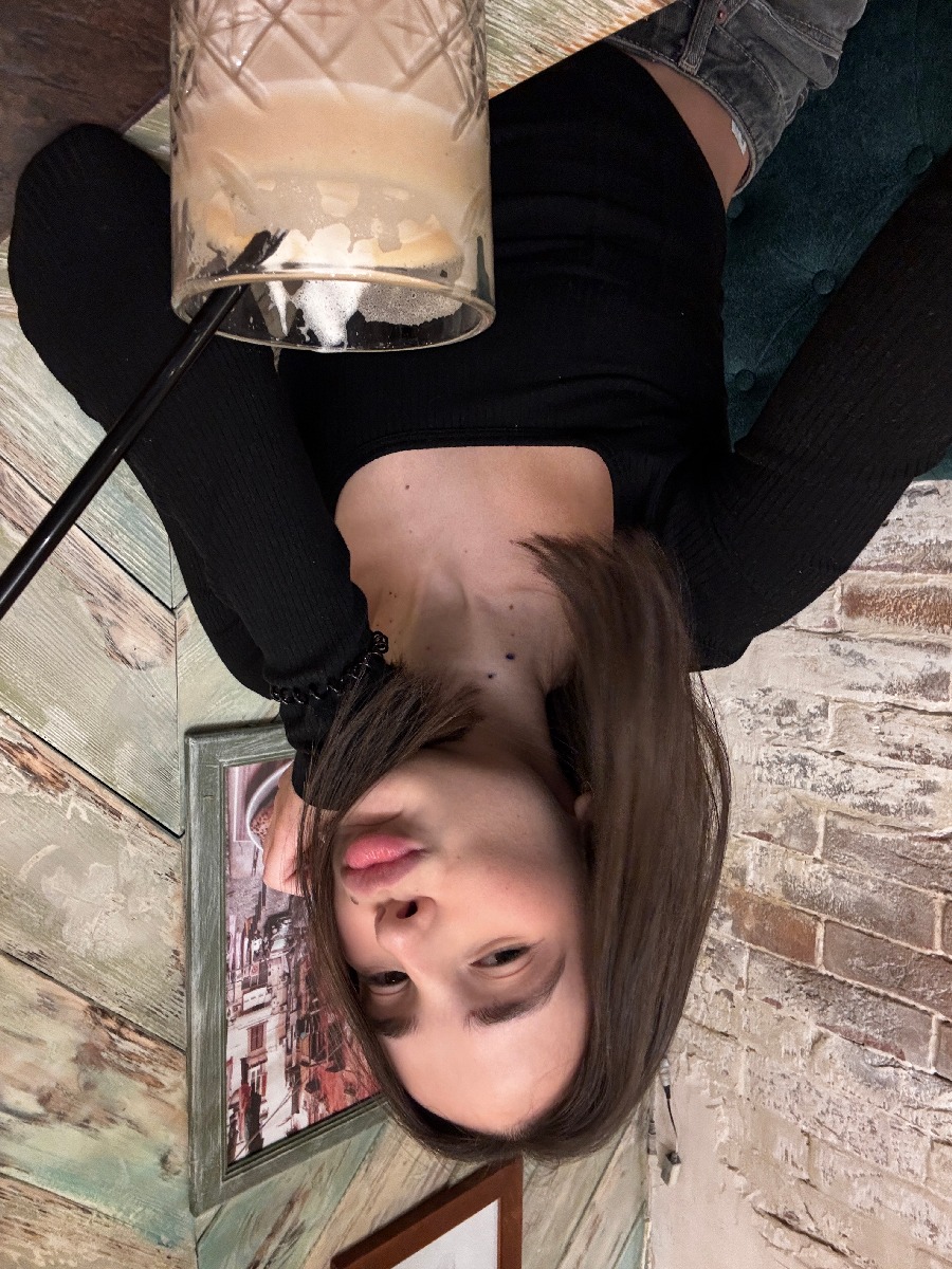 Fresh photos, fresh mood — Tina online in Chongqing